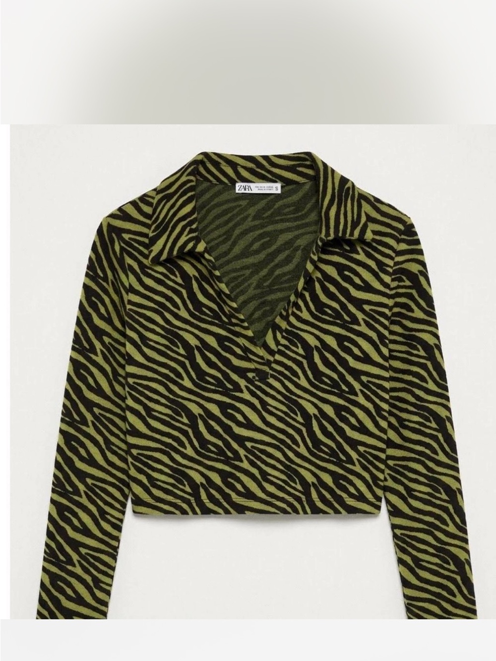 Zara Knitted Zebra Stripe Green and Black Sweater Size Medium